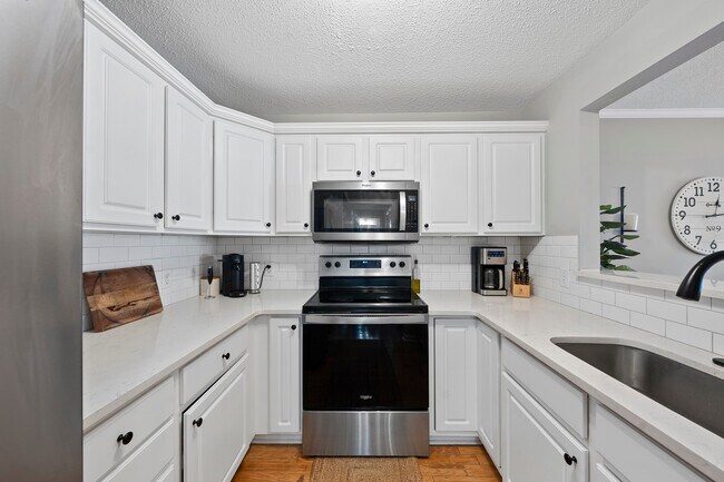 Foto del edificio - 1121 Parkridge Ln