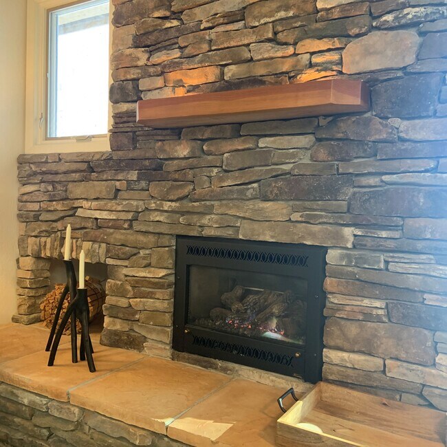 Building Photo - 2662 Ridge Ln