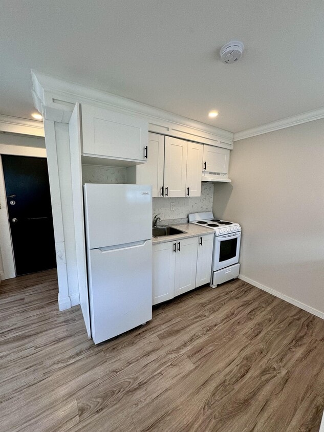 Photo principale - 1495 Gladstone Ave