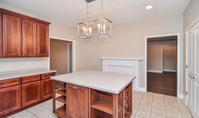 Building Photo - 509 Foothills Ledge