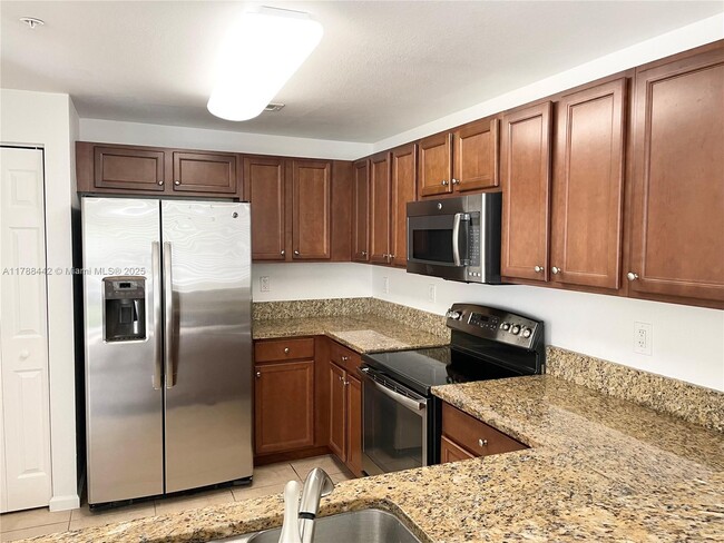 Building Photo - 8850 NW 97th Ave