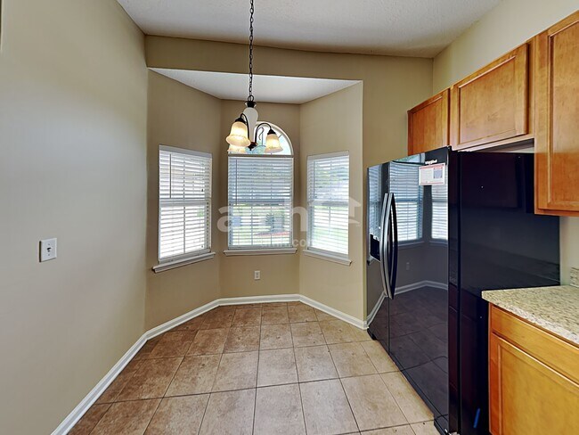 Foto del edificio - 10902 Campus Heights Ln