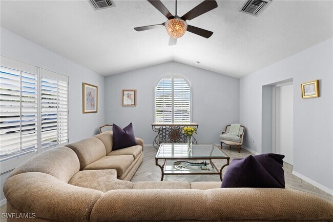 Foto del edificio - 2467 Pinewoods Cir