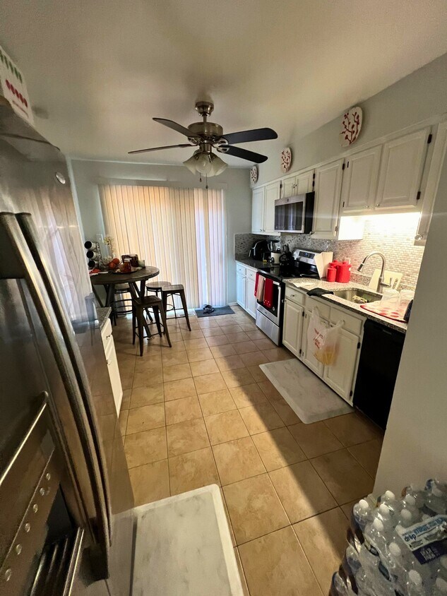 Foto del edificio - 4515 Canary Ct