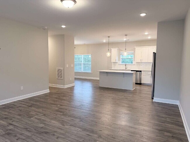 Building Photo - 3BR/2.5BA Townhome | The Springs of North Asheville | $3,000/mo