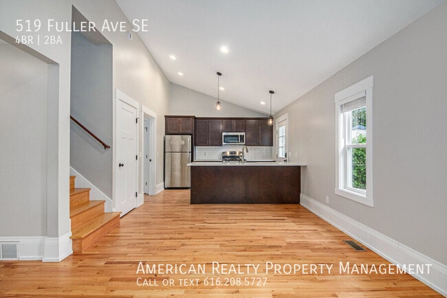 Building Photo - 519 Fuller Ave SE