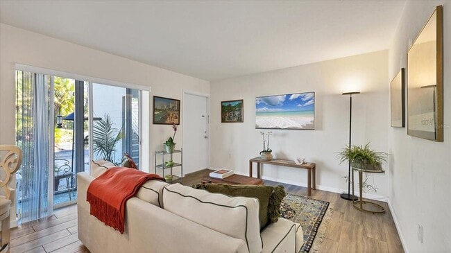 Foto del edificio - 2304 Ringling Blvd