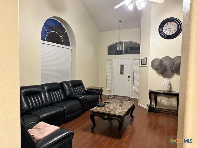 Building Photo - 6311 Blayney Dr