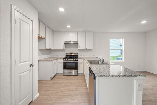 Building Photo - 2 Weeks Free! Spacious 4-Bed, 2.5-Bath Home in Silos – Pool, Park + Clubhouse Access