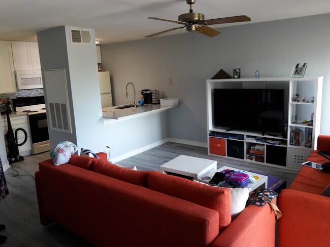 Photo - 4716 Walden Cir Apartments