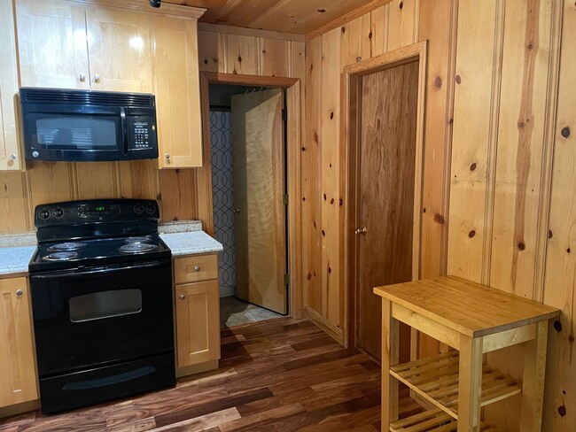 Foto del edificio - Upgraded and Cozy Al Tahoe Cabin - long te...