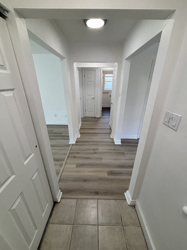 Primary Photo - 1091 Whitefield Dr