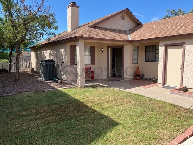 Foto del edificio - 921 S Val Vista Dr