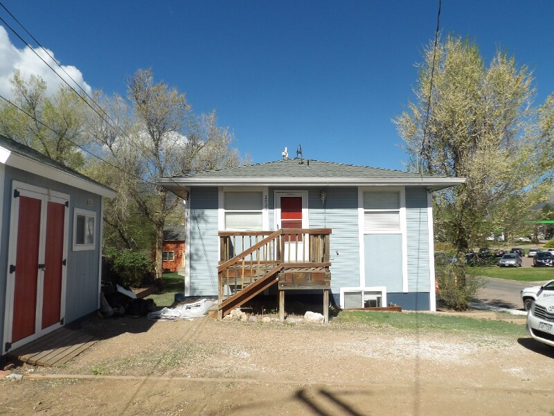 Primary Photo - 1633 Manitou Blvd