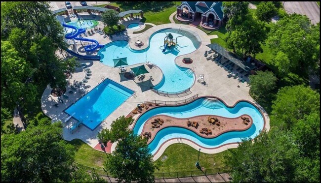 Foto del edificio - 6703 Cypress Village Dr