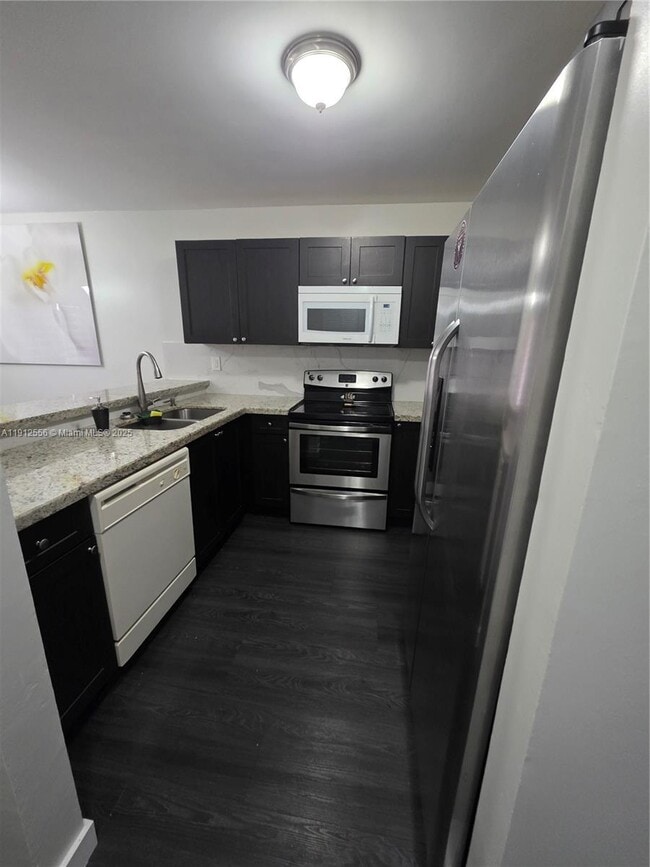 Building Photo - 111 SW 113th Ave