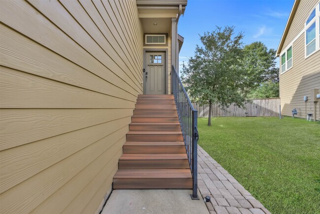 Building Photo - 210 Cheswood Forest Pl
