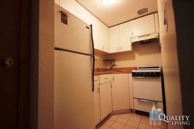 Foto del edificio - 11 W 70th St