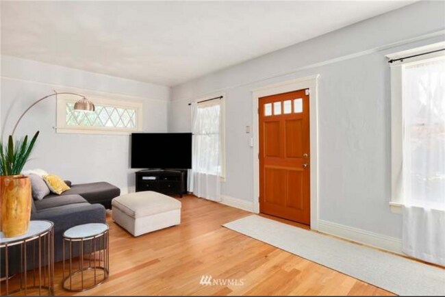 Foto del edificio - 919 N Lawrence St