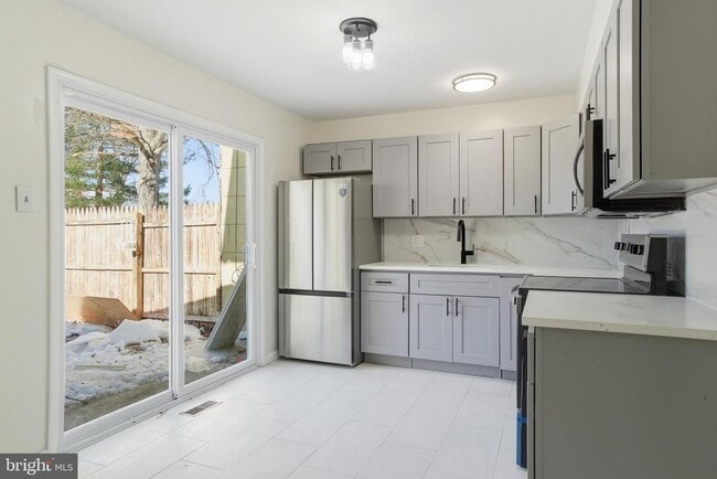 Building Photo - 28 Melwood Ct