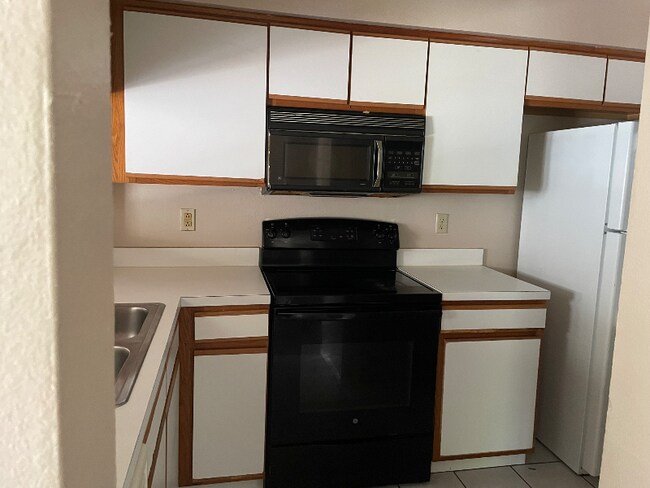 Foto del edificio - 2208 Northlake Dr