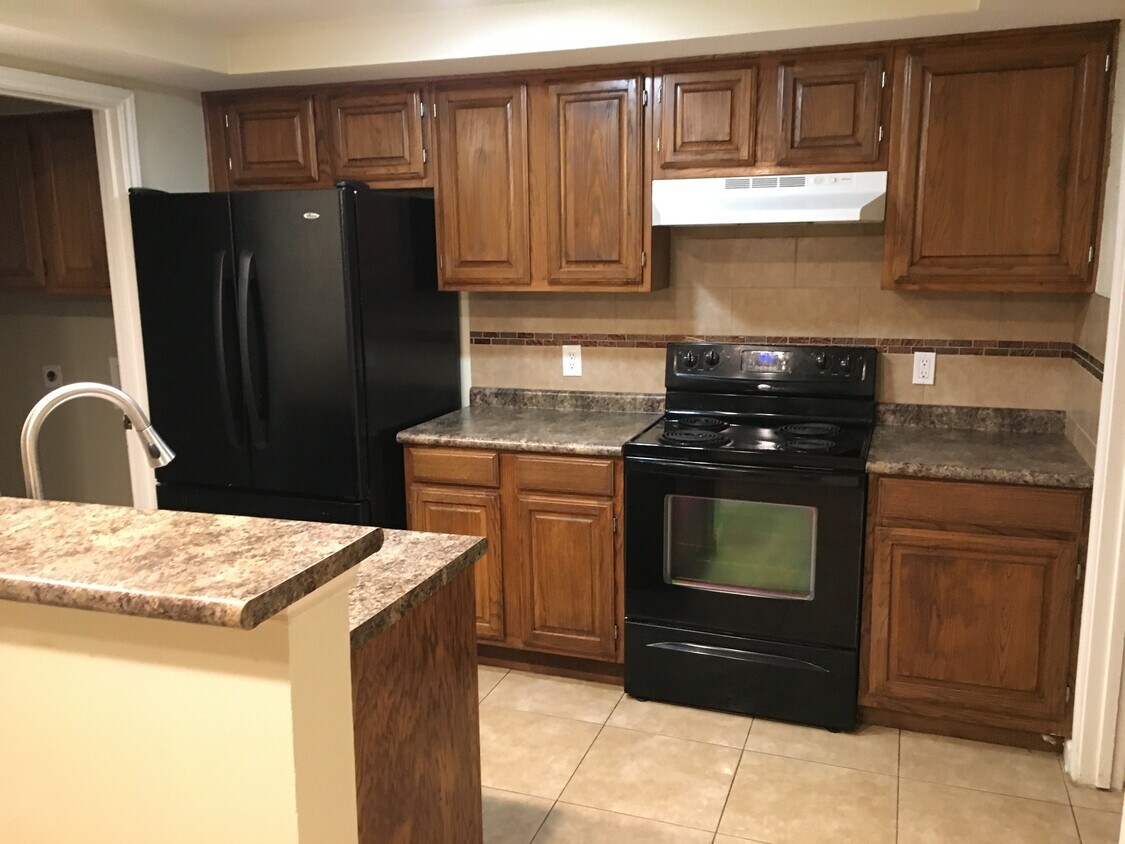 8007 Rothington Rd, Dallas, TX 75227 Apartments in Dallas, TX