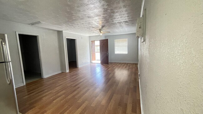 Foto del edificio - 5689 Atlee Ave
