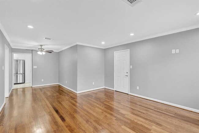 Building Photo - 5516 Chenevert St