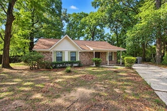 Building Photo - 405 Cornwall Cir