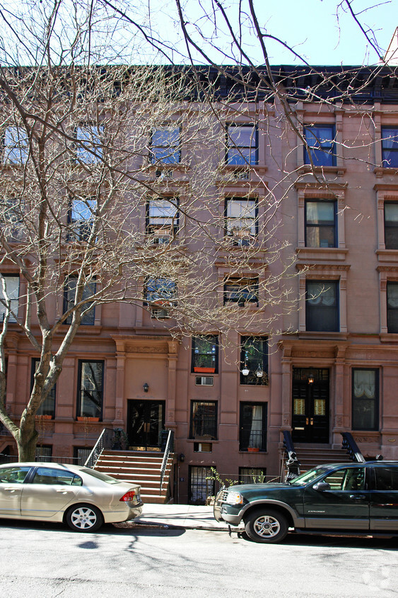 Foto principal - 142 W 82nd St