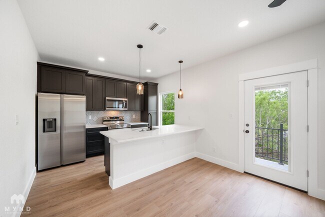 Foto del edificio - 247 Princeton Ave