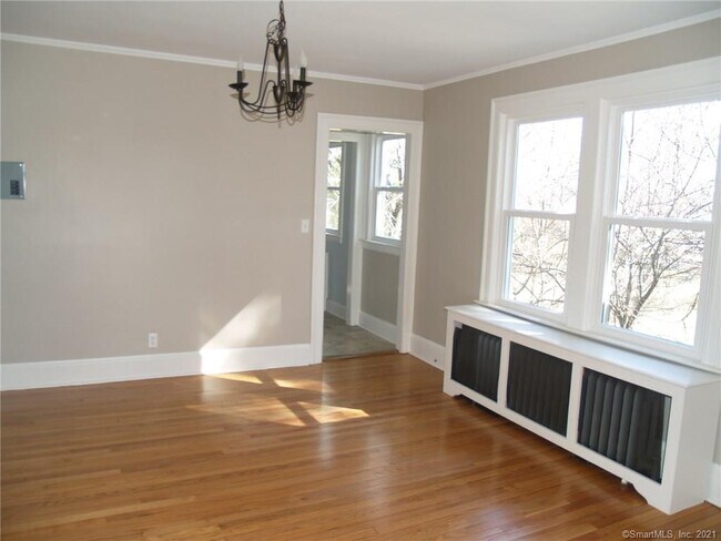 Building Photo - 50 Woodlawn St
