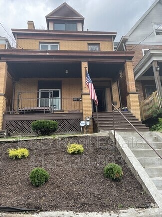 Building Photo - 2311 Valera Ave