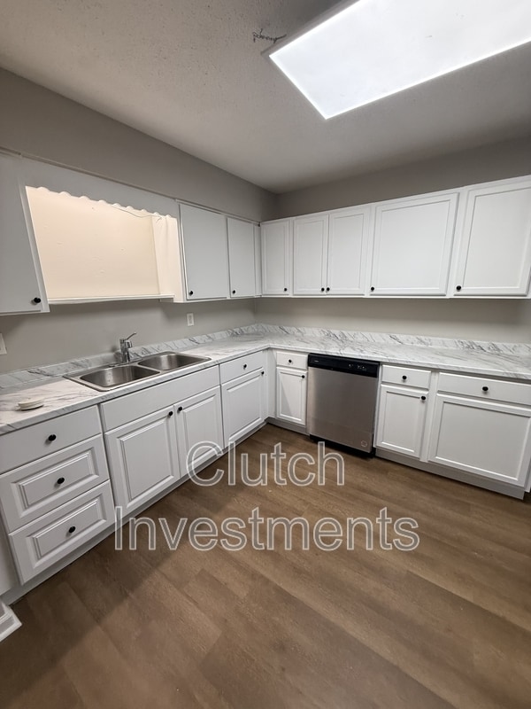 Building Photo - 2935 Briarwood Dr