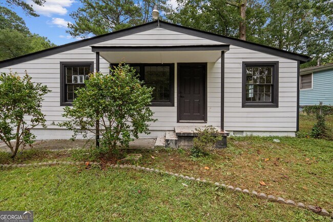 Foto del edificio - 3102 McKenzie Rd