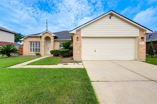 Building Photo - 5143 W Harrow Dr