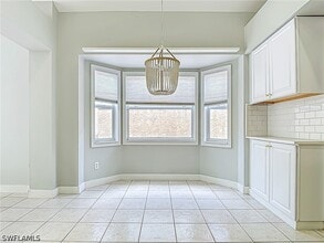 Building Photo - 351 Pindo Palm Dr