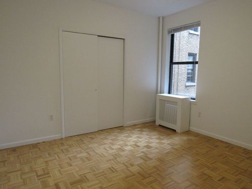Building Photo - 628 W 151st St