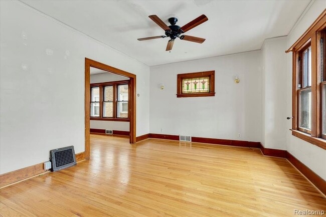 Building Photo - 1318 Wayburn St