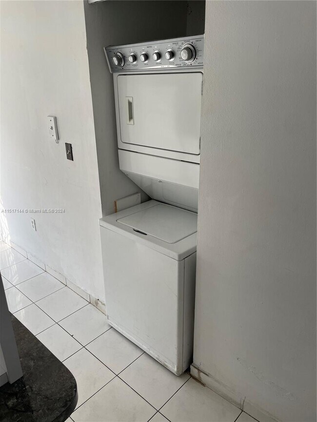 Foto del edificio - 5480 W 21st Ct