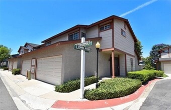 Building Photo - 864 Carlton Privado