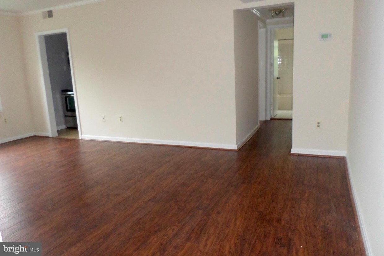 Foto principal - 1801 Queens Lane