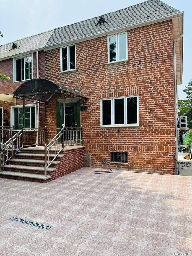 Building Photo - 150-41 78th Rd