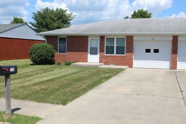 Building Photo - Cute 2 BR w/garage in Pittsboro!