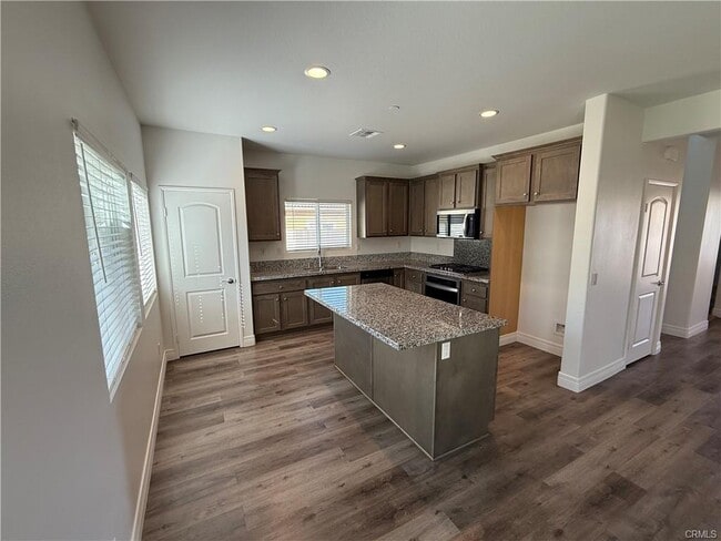 Building Photo - 10630 Appaloosa Ave