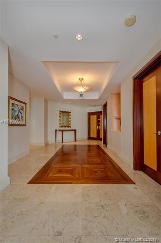 Building Photo - 16711 Collins Ave