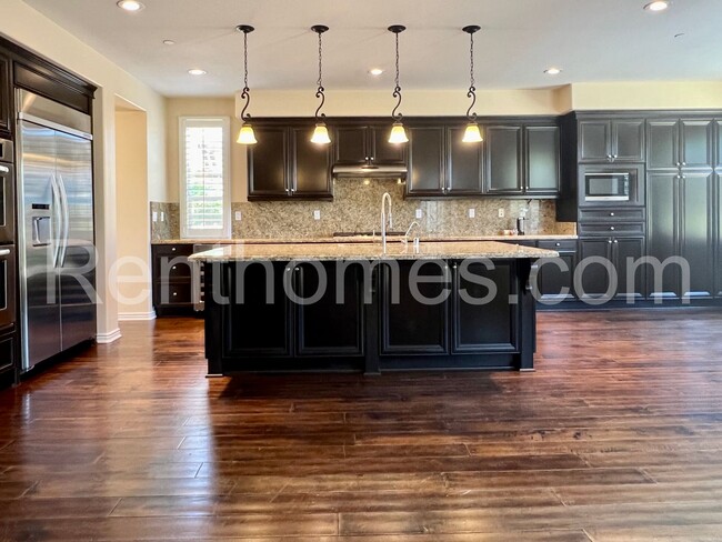 Foto del edificio - 14404 Elk Grove Ln