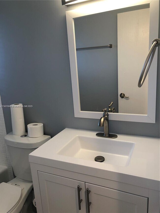 Foto del edificio - 2200 Park Ln