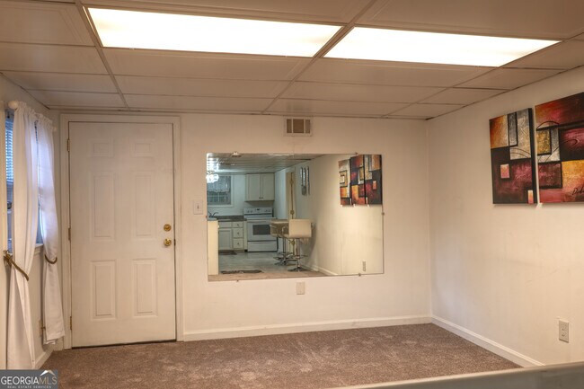 Foto del edificio - 5083 Chestnut Forest Ct
