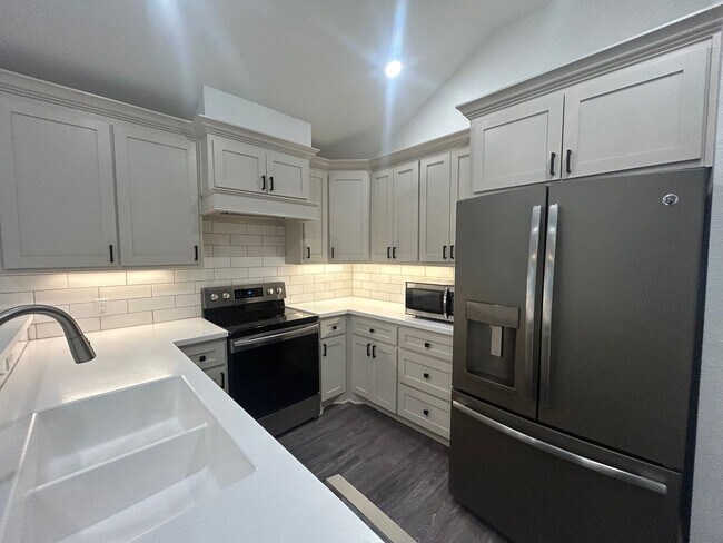 Foto del edificio - Beautiful Updated Home